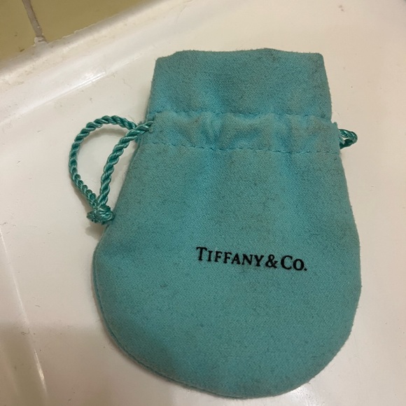 Authentic Tiffany key necklace - Picture 5 of 5